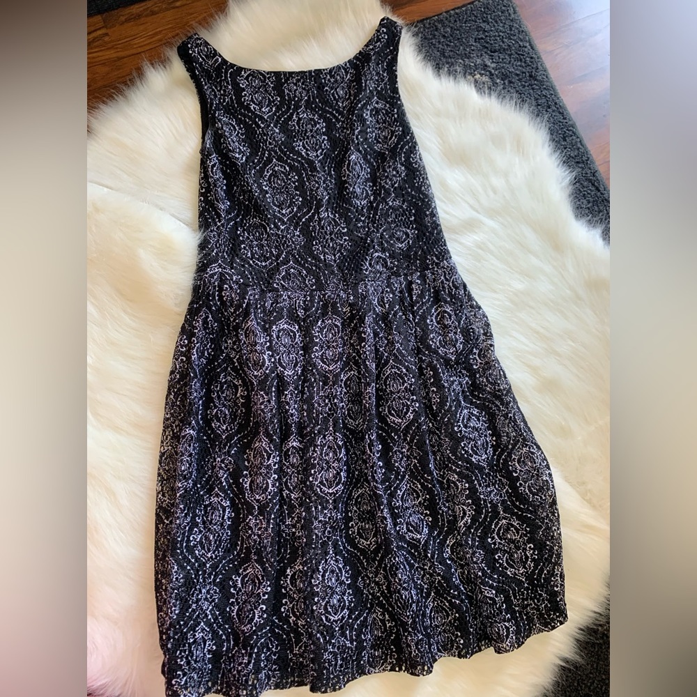 ❣️Juniors Black&White Print Dress NWOT SIZE XS❣️